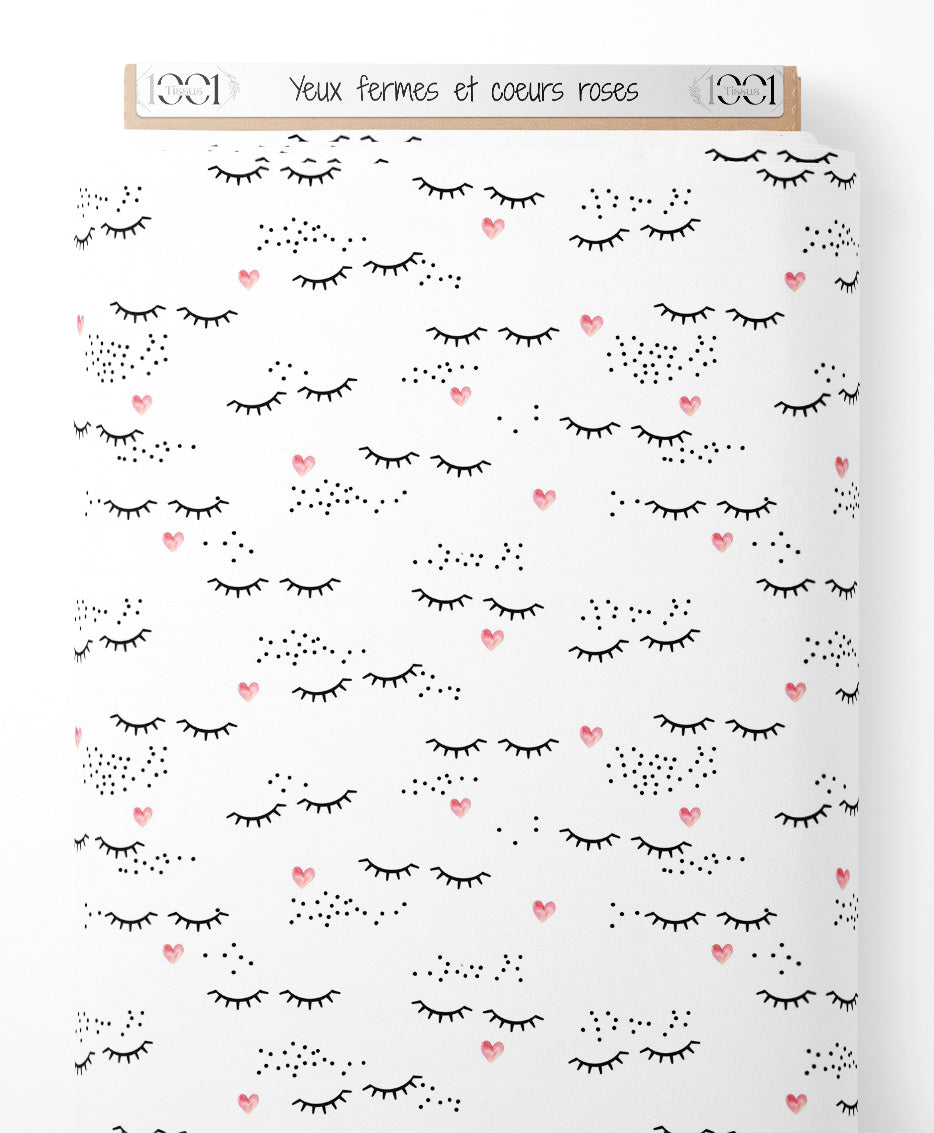 Tissu - Yeux fermés et cœurs roses