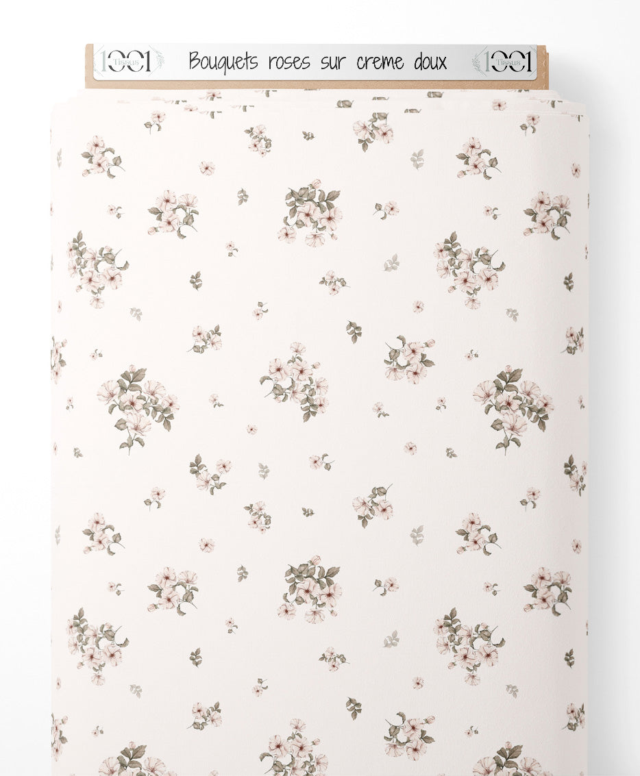 Tissu - Bouquets roses sur crème doux