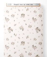 Tissu - Bouquets roses sur crème doux