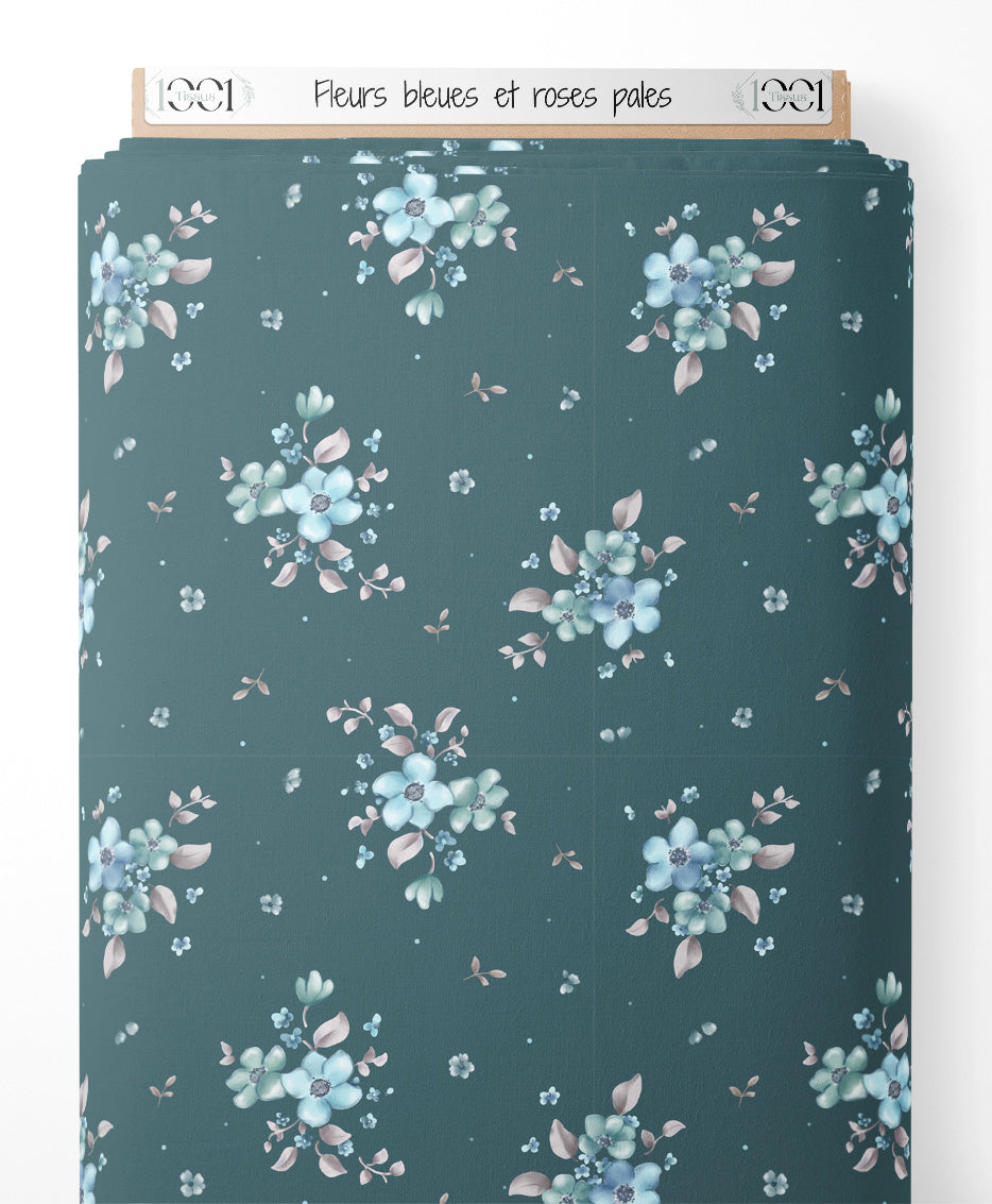 Tissu - Fleurs bleues et roses pâles
