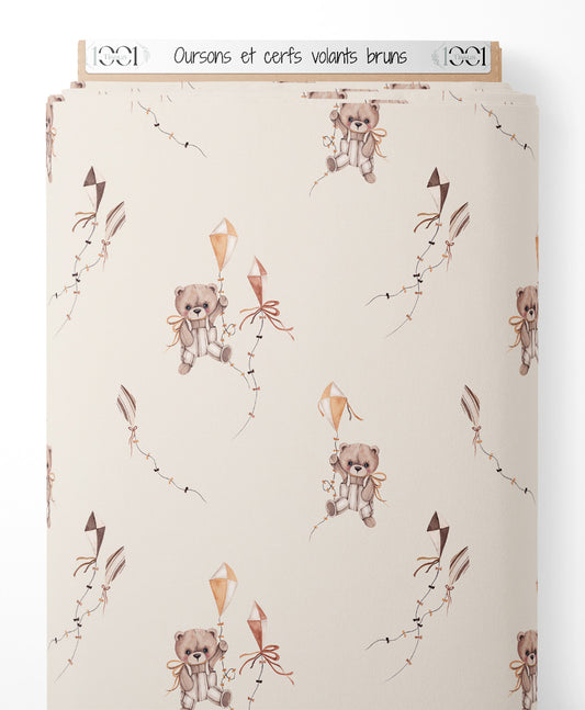 Tissu - Oursons et cerfs-volants bruns