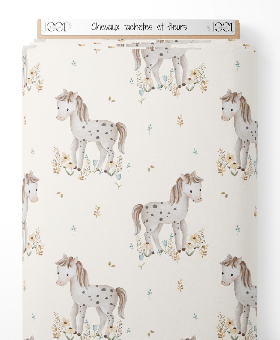 Tissu - Chevaux tachetés et fleurs
