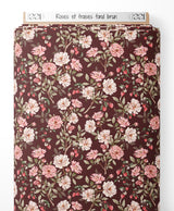 Tissu - Roses et fraises sur fond brun