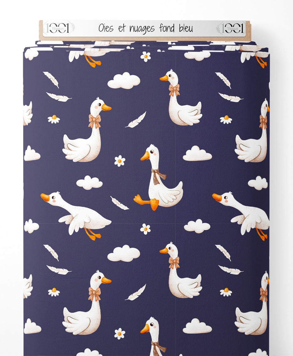 Tissu - Oies et nuages sur fond bleu