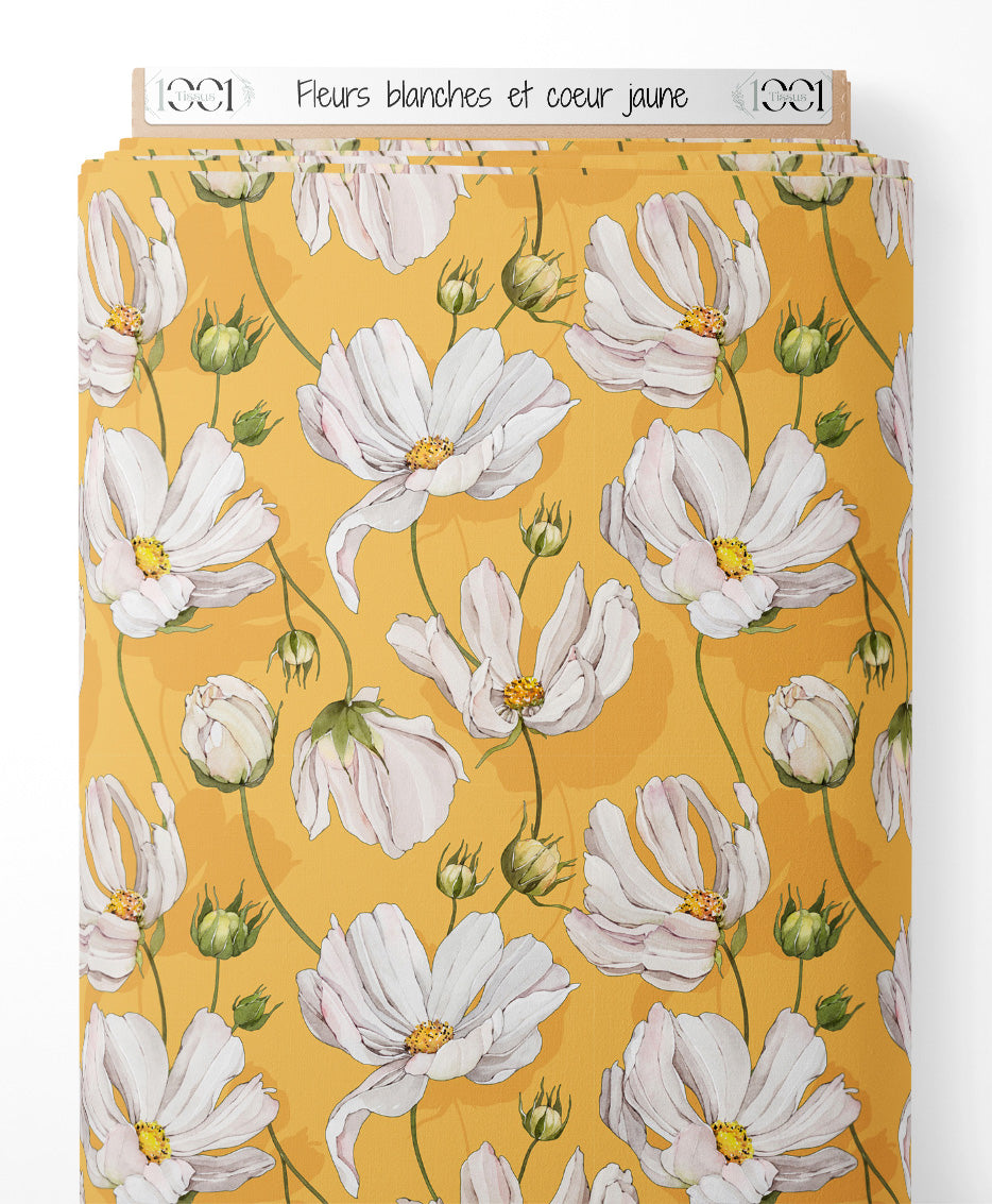 Tissu - Fleurs blanches et cœur jaune