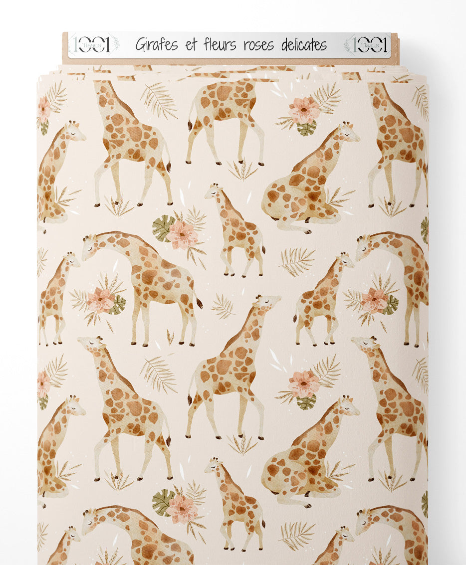 Tissu - Girafes et fleurs roses délicates