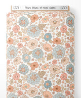 Tissu - Fleurs bleues et roses claires