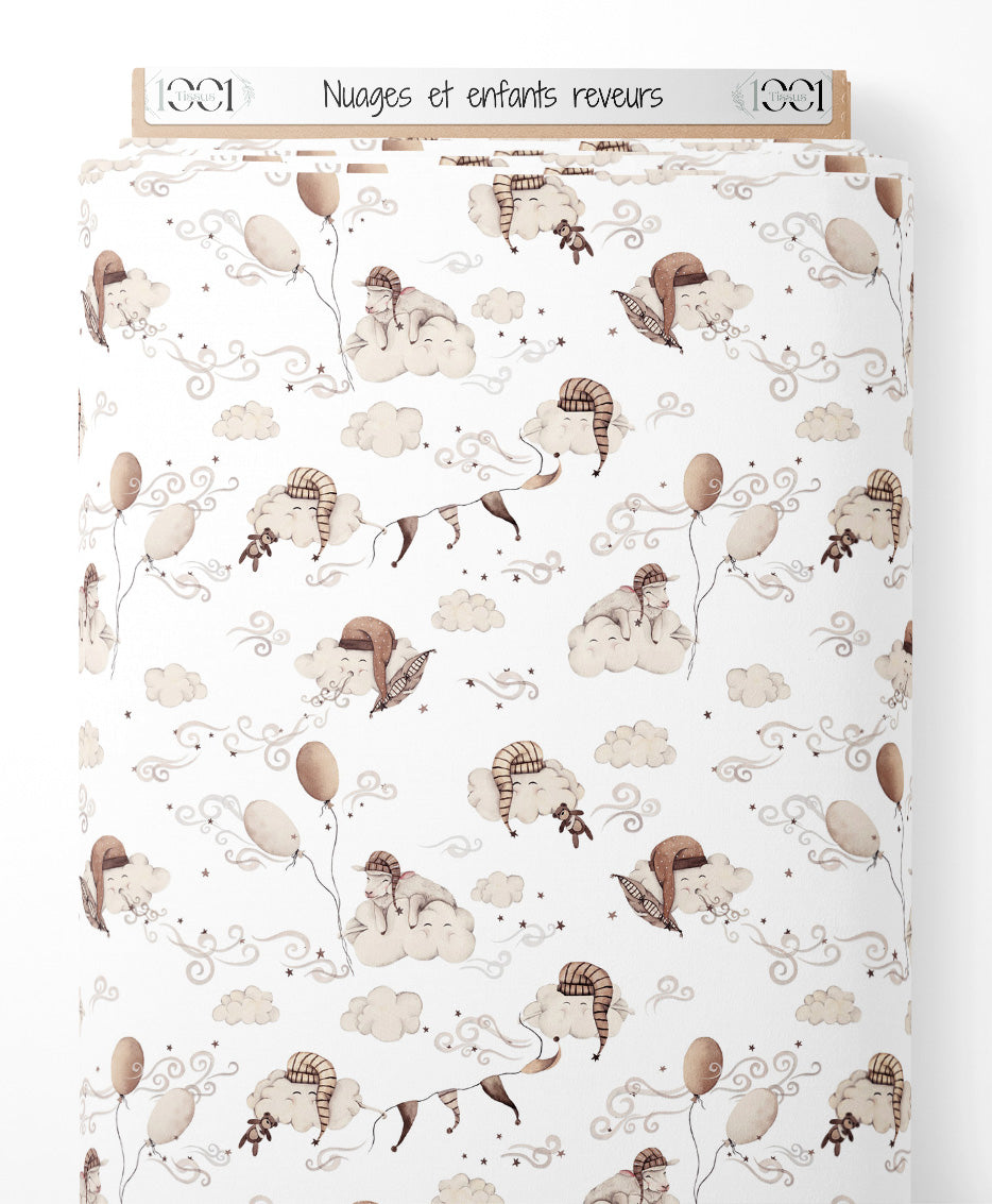 Tissu - Nuages et enfants rêveurs