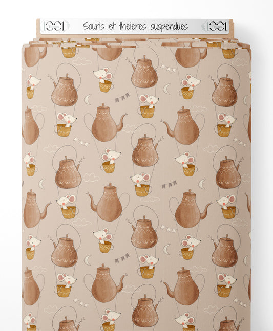 Tissu - Souris et théières suspendues