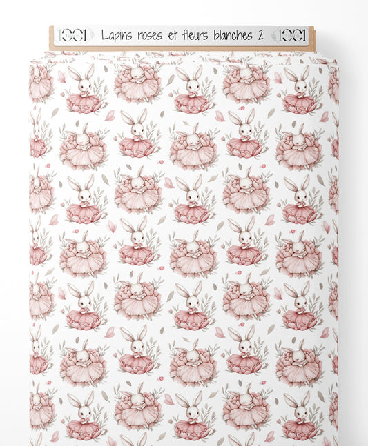 Tissu - Lapins roses et fleurs blanches 2