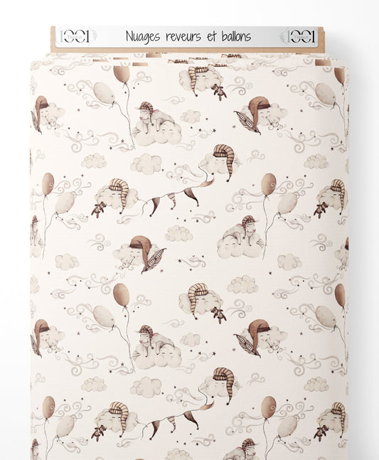 Tissu - Nuages rêveurs et ballons