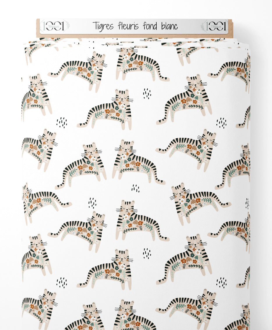 Tissu - Tigres fleuris sur fond blanc