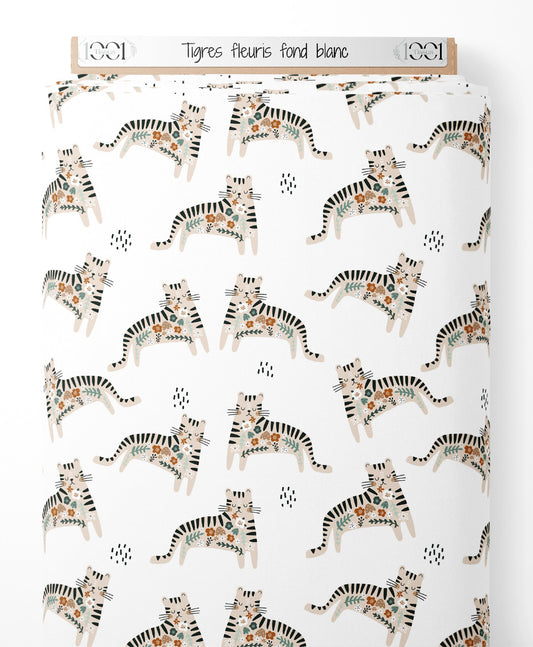 Tissu - Tigres fleuris sur fond blanc