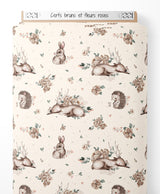 Tissu - Cerfs bruns et fleurs roses