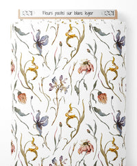 Tissu - Fleurs pastel sur blanc léger