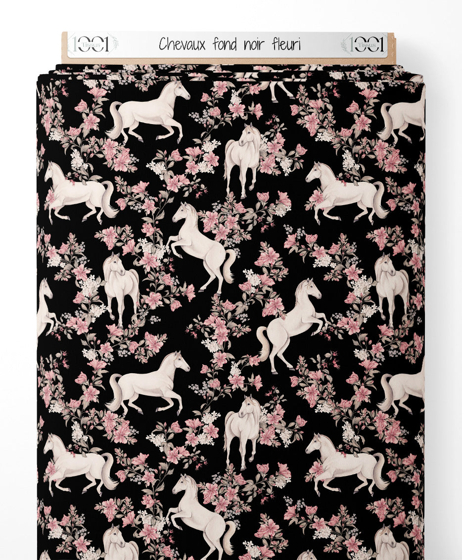 Tissu - Chevaux sur fond noir fleuri