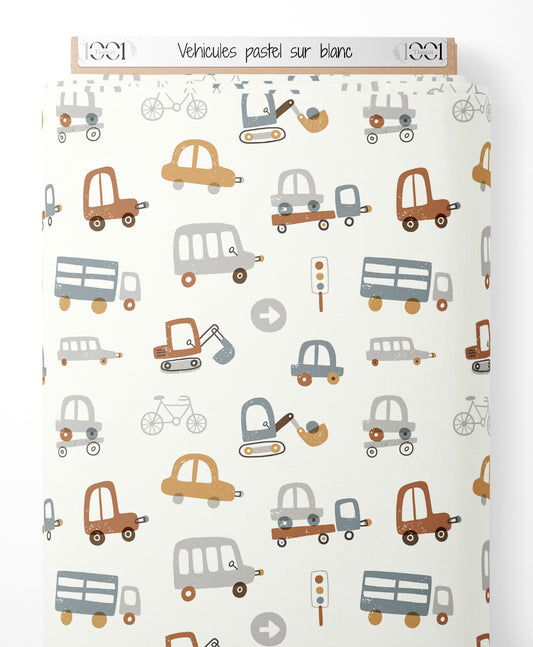Tissu - Véhicules pastel sur blanc